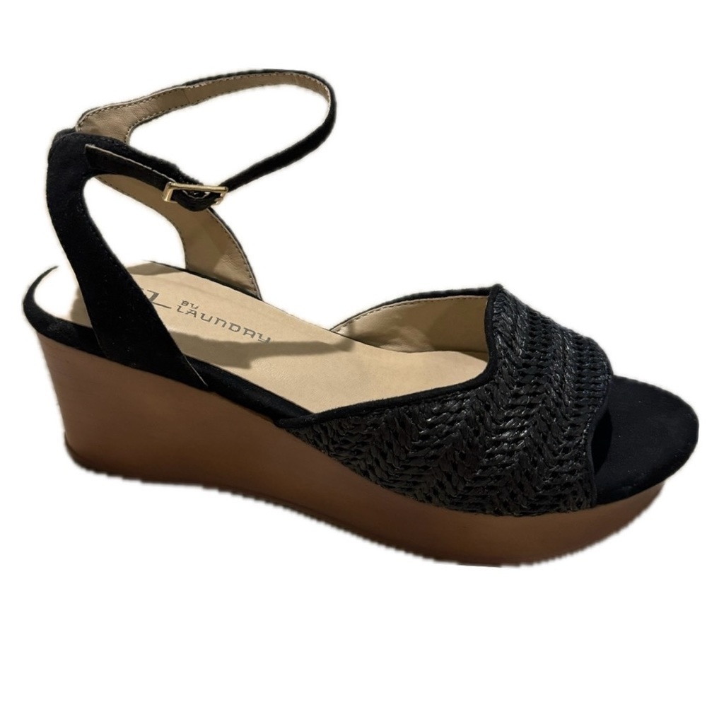 Chinese laundry Raffia MicroSuede black